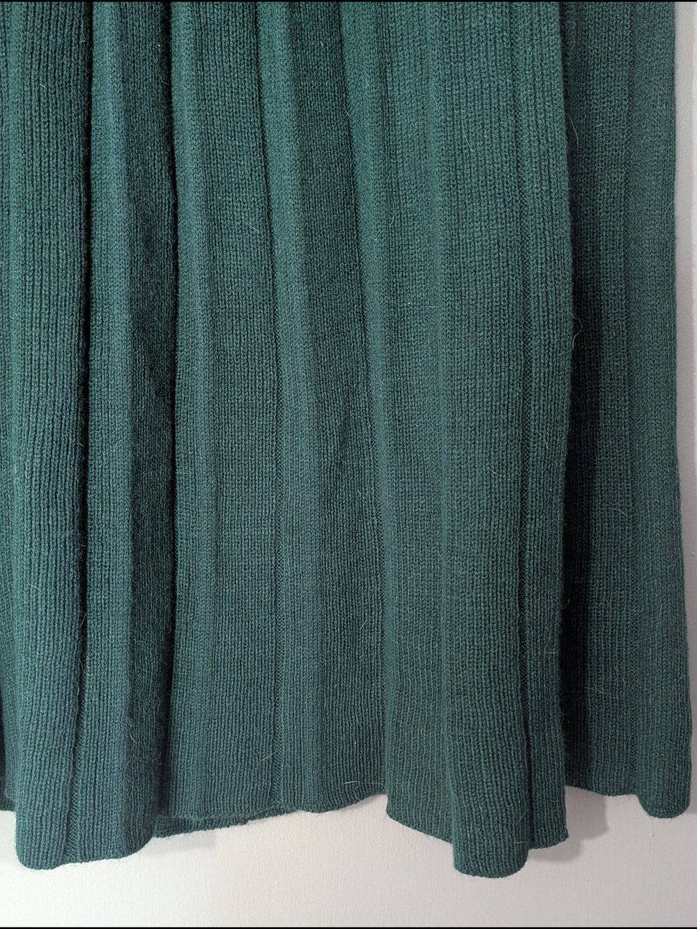 19 Avenue Vintage Women's Forest Green Sweater Knit Pleated Midi Skirt - Picture 4 of 10